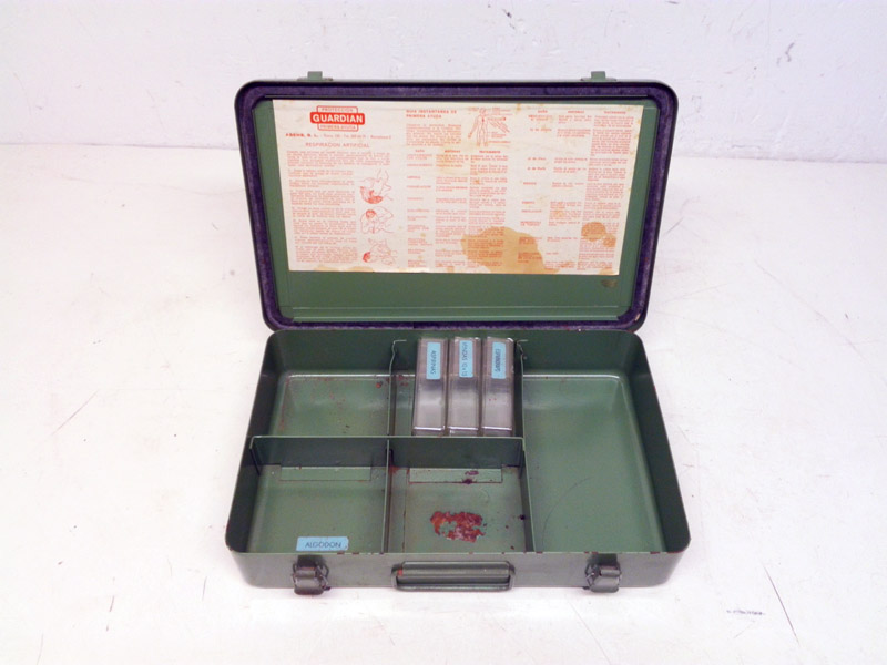 botiquin emergencia descolgar 3cajasplastico epoca metal 7.5x35.2x22.5 1u